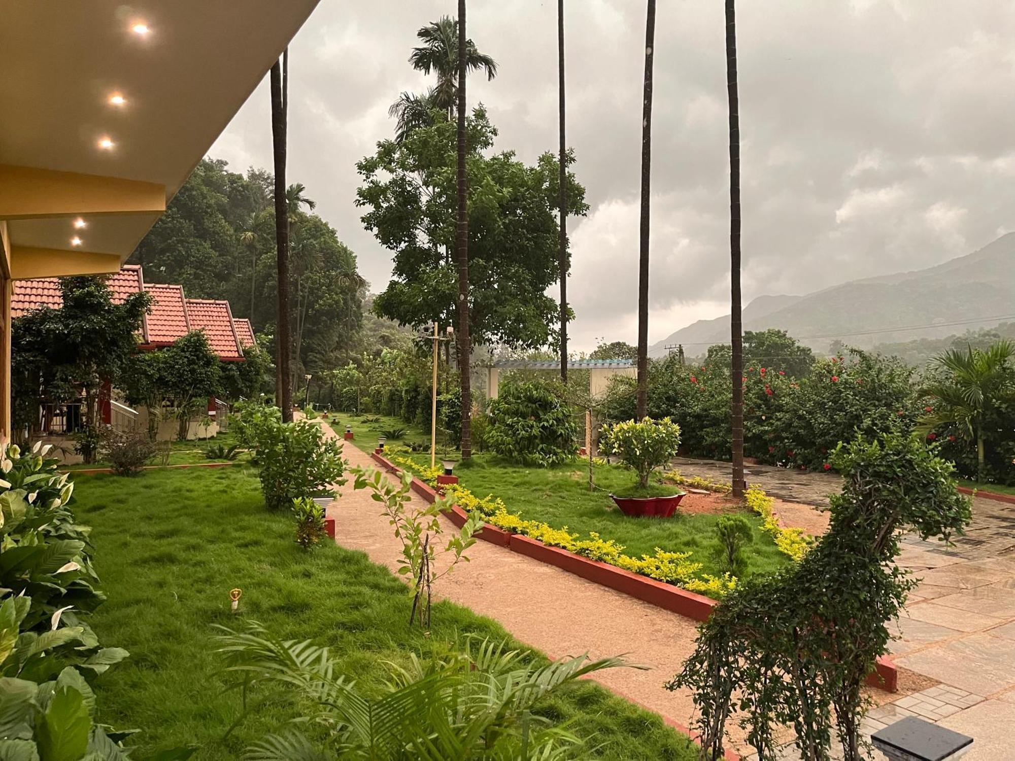 Hill Crest Resort - Coorg Madikeri Kültér fotó